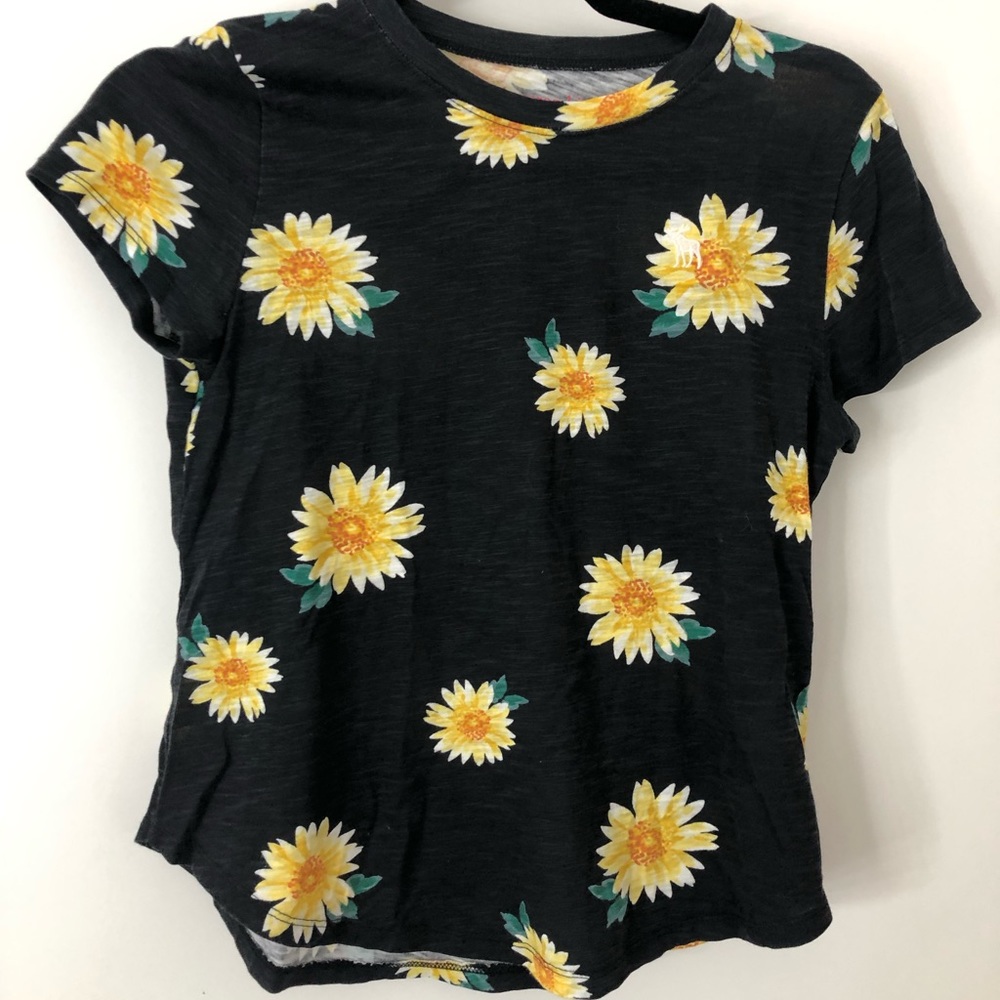 Black flower top